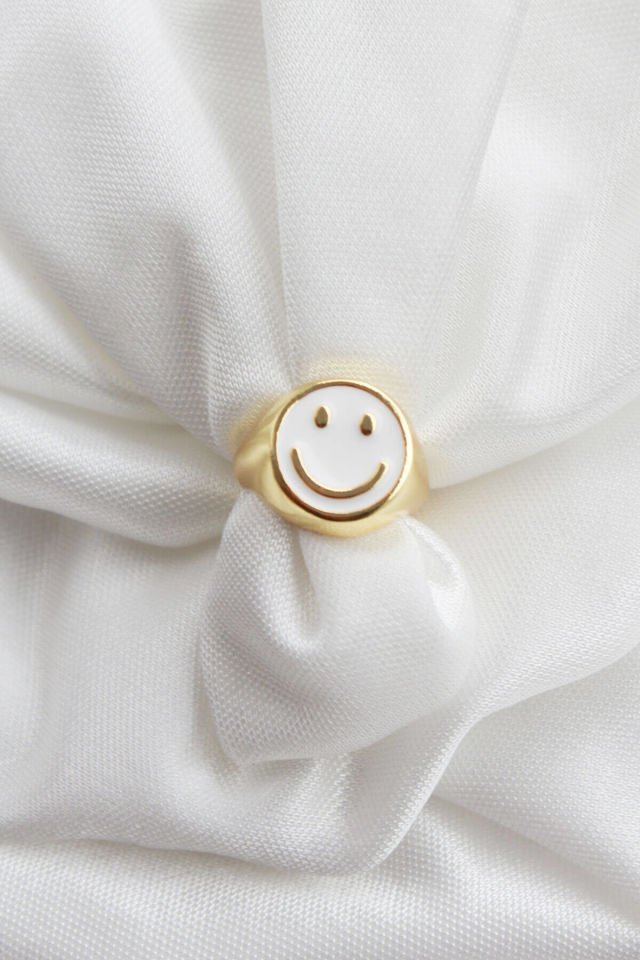 Smile Beyaz Mineli Ayarlanabilir Gold Yüzük
