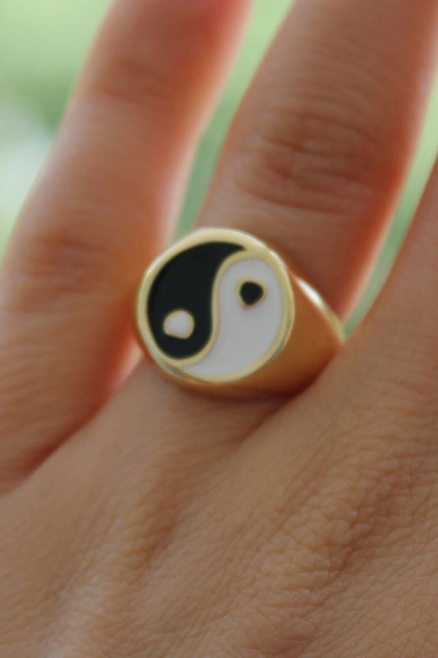 Siyah Beyaz Ying Yang Ayarlanabilir Gold Şovalye Yüzük