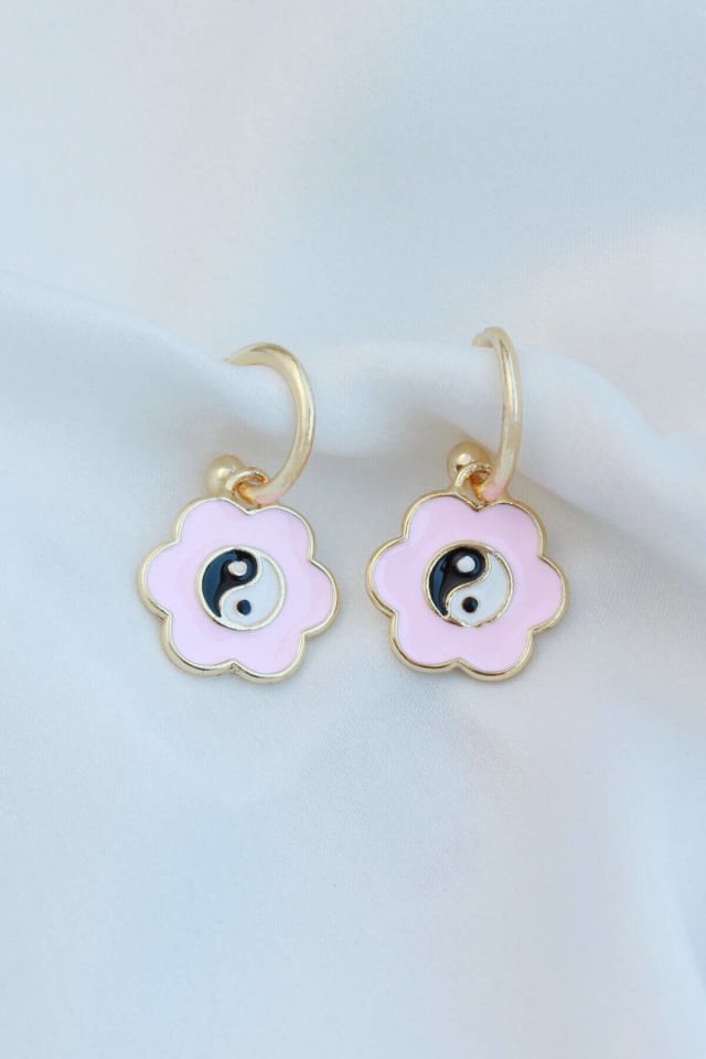 Pudra Mineli Ying Yang Çiçek Küpe