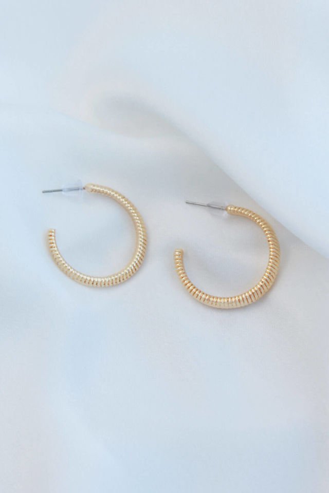 İnce Tırtıklı Halka Gold Küpe