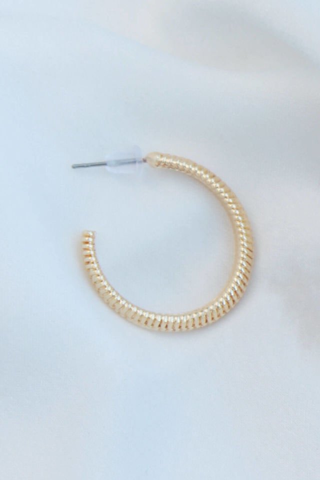 İnce Tırtıklı Halka Gold Küpe