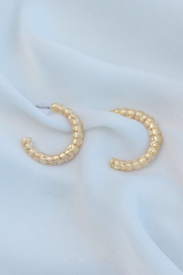 Orta Boy Desenli Gold Halka Küpe