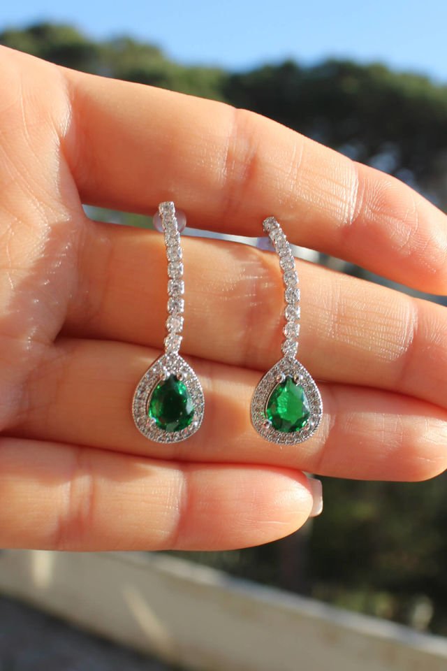 Diamond Model Yeşil Damla Küpe