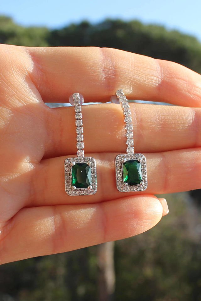 Diamond Model Yeşil Taşlı Küpe